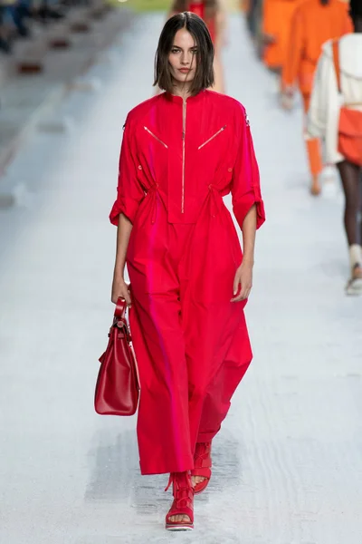 Look 29